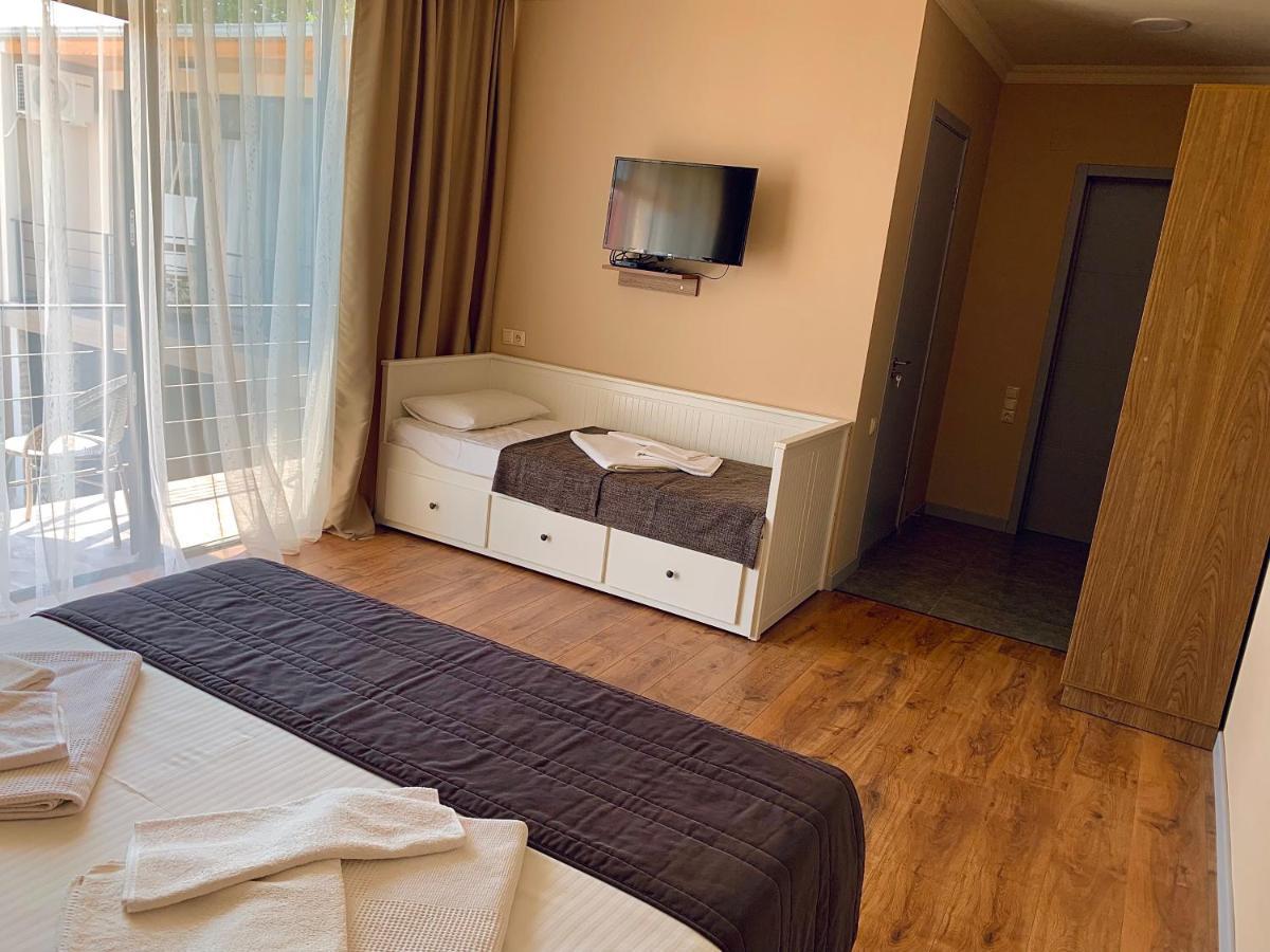 Guest House Smile Kobuleti Kültér fotó